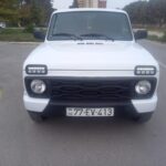 rent-a-car-azerbaijan-Lada-Niva-urban